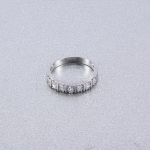 แหวนทองคำขาว 18k gold filled ประดับเพชร CZ สวยหรู น่ารักมากๆ ค่ะ ไซส์ 6 US