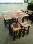 โต๊ะไม้ 70x100x75 พร้อมเก้าอี้ไม้เหลี่ยม 4 ตัว ไม้จามจุรี