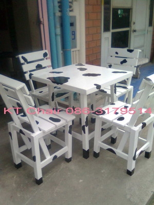 ชุดโต๊ะไม้ 70x70x75 + เก้าอี้ไม้พนักพิงเอน 4 ตัว ไม้จามจุรี