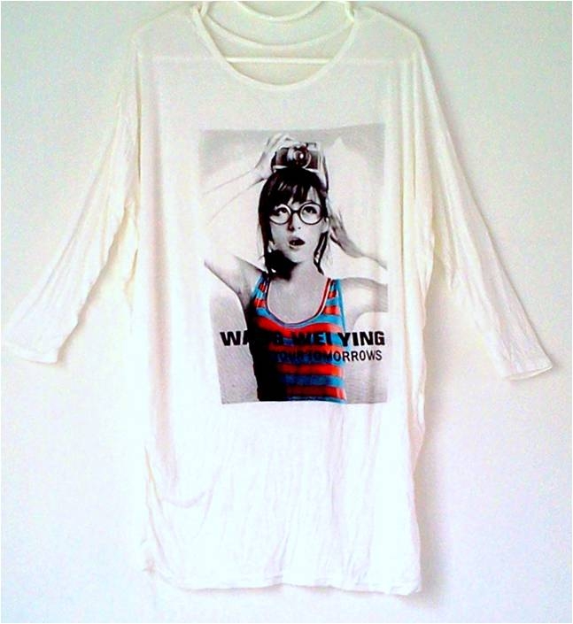 เสื้อผ้าแฟชั่น ผ้านุ่ม ตัวใหญ่ใส่สบาย สกรียลายนางแบบสวยเก๋ สีขาว สวยมากๆค่ะ เสื้อผ้าแฟชั่น ผ้านุ่ม ตัวใหญ่ใส่สบาย สกรียลายนางแบบสวยเก๋ สีขาว สวยมากๆค่ะ