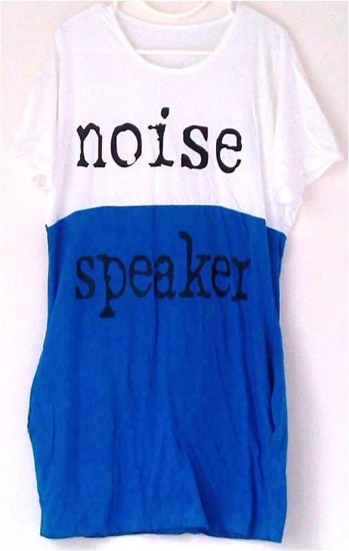 เสื้อผ้าแฟชั่นตัวยาว ผ้ายืด ลาย Noise สีขาว น้ำเงิน เสื้อผ้าแฟชั่นตัวยาว ผ้ายืด ลาย Noise สีขาว น้ำเงิน