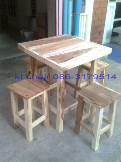 ขายโต๊ะไม้ เก้าอี้ไม้ มีไม้สน ไม้จามจุรี ราคาถูกมาก สีสันสดใส