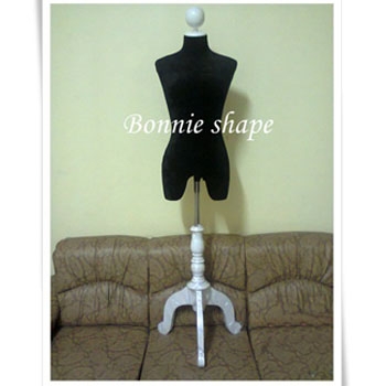 หุ่นโชว์เสื้อผ้าผู้หญิงหัวไม้ผ้ากำมะหยี่สีดำ-(ทำสีขาว) หุ่นโชว์เสื้อผ้าผู้หญิงหัวไม้ผ้ากำมะหยี่สีดำ-(ทำสีขาว)