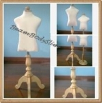 หุ่นโชว์เสื้อผ้าเด็กหัวไม้ผ้ายืดสีครีม Size-S