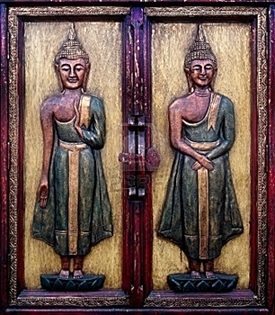 ประตูไม้แกะสลัก พระพุทธรูป ประตูไม้แกะสลัก พระพุทธรูป
