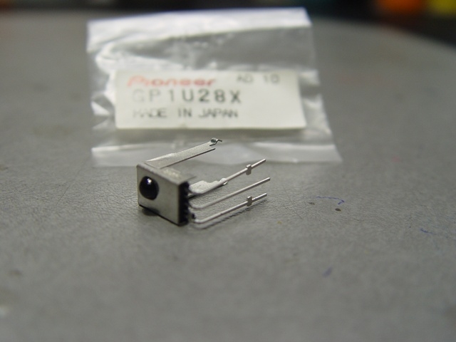 GP1U28X