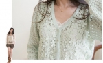 พร้อมส่ง  - Knit & co เสื้อถักแขนยาวลายดอกไม้ สีครีม