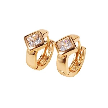 ต่างหูทองคำแบบห่วง 18k gold filled ประดับเพชร CZ ดีไซน์เก๋ ของจริงสวยมากค่ะ ต่างหูทองคำแบบห่วง 18k gold filled ประดับเพชร CZ ดีไซน์เก๋ ของจริงสวยมากค่ะ