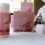 Ele Strawberry in love