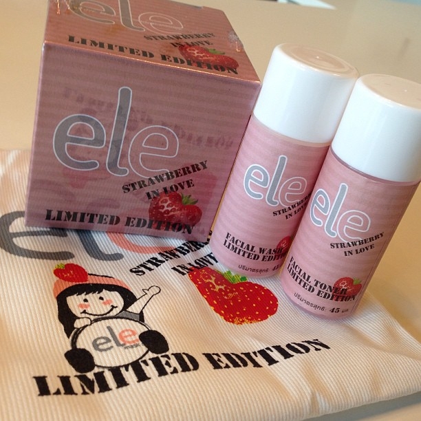 Ele Strawberry in love Ele Strawberry in love