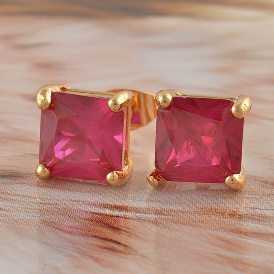 ต่างหูทอง 18k gold filled ประดับด้วยทับทิมสังเคราะห์ ดีไซน์เหลี่ยมเก๋ สวยค่ะ