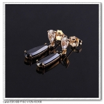 ต่างหูทองคำ 18k Gold Filled ประดับคริสตัลสวารอฟสกี้แท้ มี 2 สีให้เลือกค่ะ