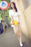 พร้อมส่ง ชุดกระโปรงสั้นปักลายสีขาว แนว retro