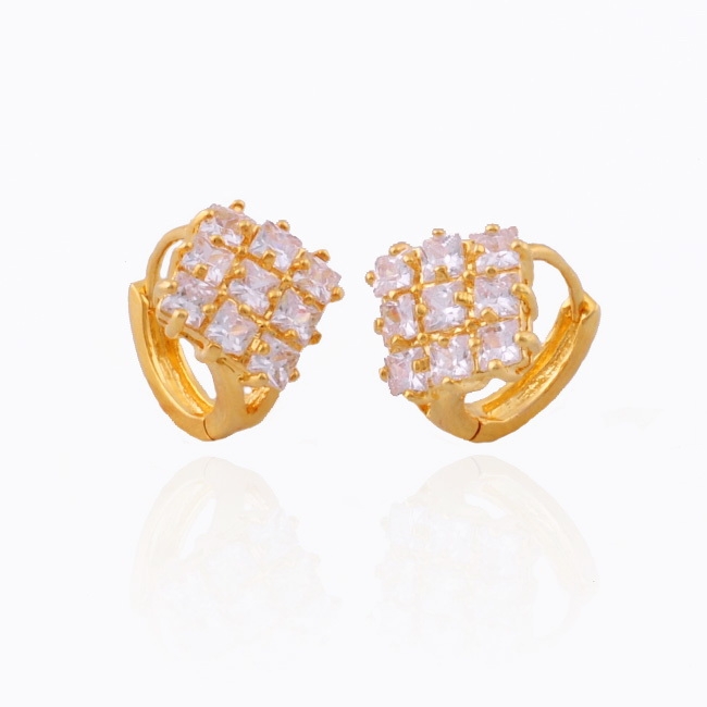 ต่างหูทอง 18k gold filled ประดับเพชร CZ ดีไซน์ข้าวหลามตัด เปล่งประกาย สวยมากๆ ค่ ต่างหูทอง 18k gold filled ประดับเพชร CZ ดีไซน์ข้าวหลามตัด เปล่งประกาย สวยมากๆ ค่
