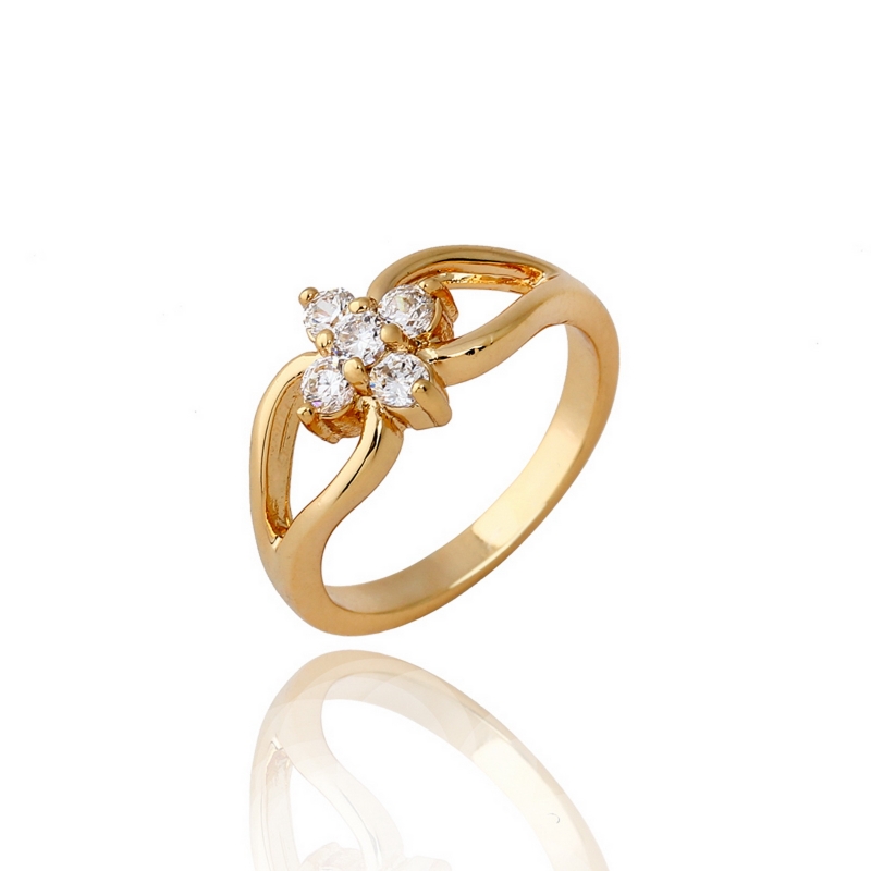 แหวนทอง 18k gold filled หัวแหวนทำจากเพชร CZ เจียระไนดีไซน์ดอกไม้แบบวินเทจ มี 3 ไ