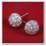 ต่างหูทองคำขาว 18k gold filled ประดับเพชร CZ สวยหรู ของจริงน่ารักมากๆ ค่ะ