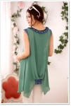 เสื้อแฟชั่น สีเขียวผ้าซีฟองเนื้อบางแต่งโซ่ทอง เย็บขอบประดับผ้าจีบ