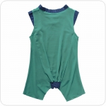 เสื้อแฟชั่น สีเขียวผ้าซีฟองเนื้อบางแต่งโซ่ทอง เย็บขอบประดับผ้าจีบ