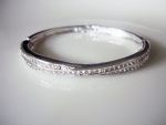 กำไลข้อมือทองคำขาว 18k white gold plated ประดับเพชรดีไซน์อินฟินิตี้ดกรด AAA สวยมากค่ะ