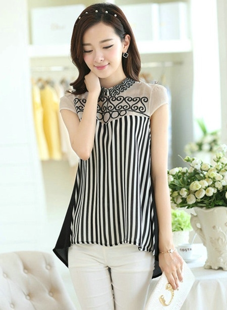 GW5707004เสื้อชีฟอง คอจีน แขนสั้น ลายทางสีขาว-ดำ แฟชั่นเกาหลี (พรีออเดอร์) GW5707004เสื้อชีฟอง คอจีน แขนสั้น ลายทางสีขาว-ดำ แฟชั่นเกาหลี (พรีออเดอร์)