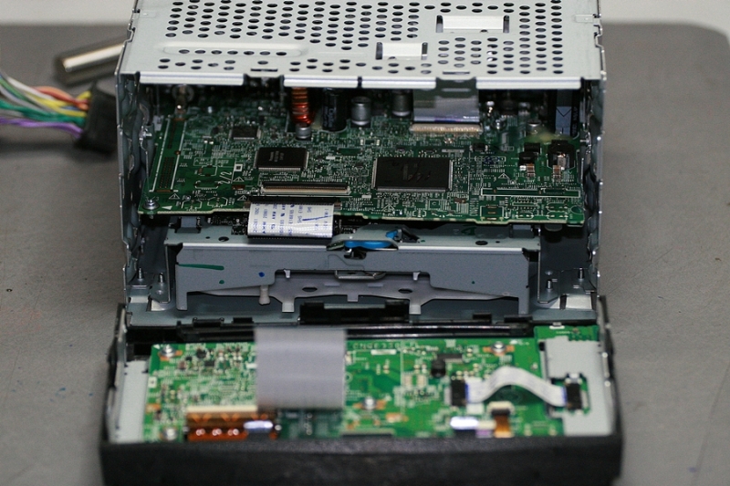 AVH-256BT