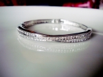 กำไลข้อมือทองคำขาว 18k white gold plated ประดับเพชรดีไซน์อินฟินิตี้ดกรด AAA สวยมากค่ะ
