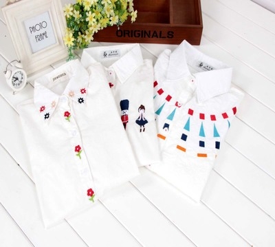 ES5709005เสื้อเชิ้ตผู้หญิงสีขาว แต่งลายคลาสสิค แขนยาว กระดุมหน้า แฟชั่นเกาหลี