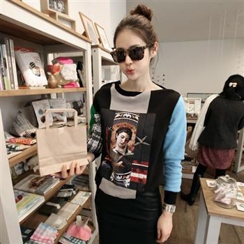 เสื้อกันหนาว ทรงหลวม พิมพ์ลายคลาสสิค ย้อนยุค แฟชั่นเกาหลี  (พรีออเดอร์) รอ 3 อาท