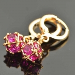 ต่างหูทอง 18k gold filled ประดับด้วยเพชร CZ สีทับทิม ดีไซน์สวย น่ารักมากๆ ค่ะ