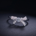 แหวนทองคำขาว 18k gold filled ดีไซน์โบว์ประดับด้วยเพชร CZ เกรดดีเยี่ยม สวยน่ารักมากค่ะ