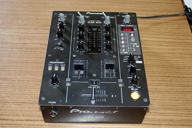DJM-400