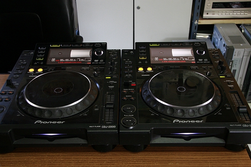 DJM-2000