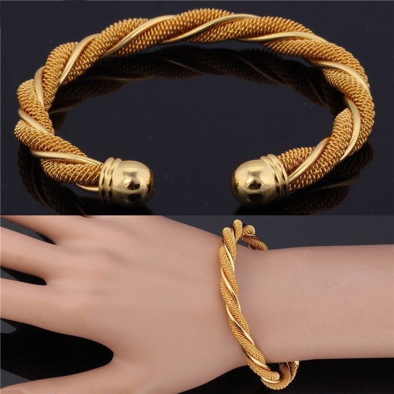 กำไลข้อมือทอง 18k gold filled ลายเกลียว ดีไซน์เก๋ กำไลข้อมือทอง 18k gold filled ลายเกลียว ดีไซน์เก๋