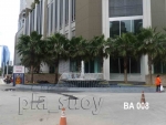 บ่อน้ำพุรูปดวงตา หน้าอาคาร Belle Avenue  อยู่ด้านหลัง เซ็นทรัลพระราม 9