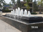 บ่อน้ำพุ หน้าโรงแรม The River ที่ จ.นครพนม