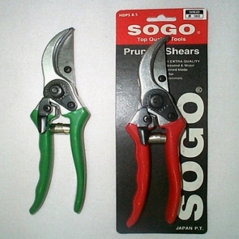 กรรไกรตัดกิ่งไม้ 8-1/2 SOGO