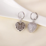ต่างหูทองคำขาว 18k white gold filled ดีไซน์หัวใจแบบสามมิติ ประดับเพชร CZ หรูมากค่ะ
