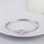 กำไลข้อมือทองคำขาว 18k gold filled ดีไซน์เก๋ ของจริงสวยน่ารักมากค่ะ
