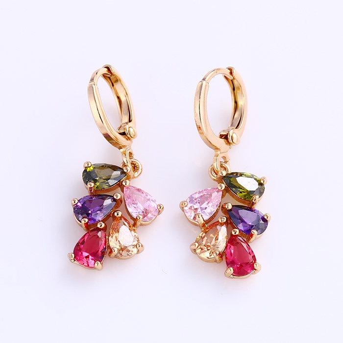 ต่างหูทอง 18k gold filled ประดับเพชร CZ หลากสี เปล่งประกาย สวยมากค่ะ