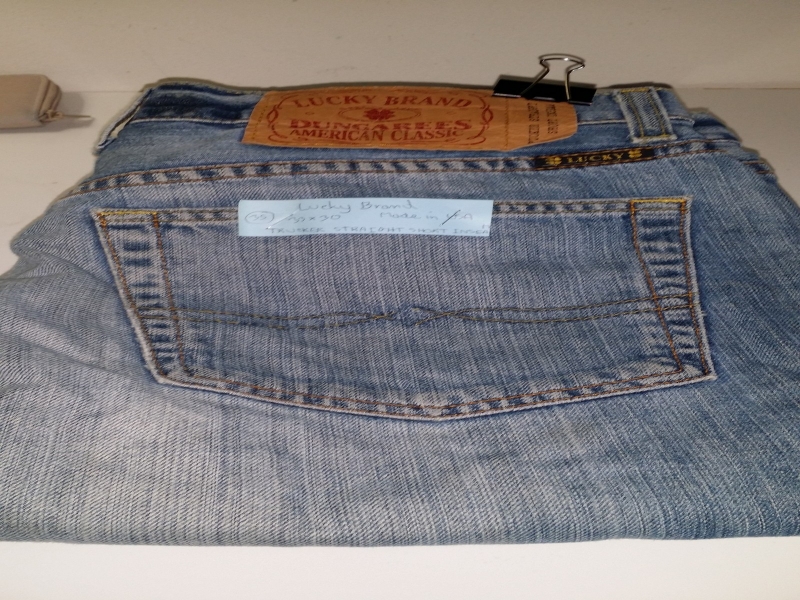 LUCKY BRAND  SIZE 33*30