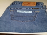 LUCKY BRAND SIZE 27