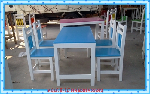 โต๊ะไม้สนเหมาะสำหรับทำร้านอาหาร โต๊ะไม้สนเหมาะสำหรับทำร้านอาหาร