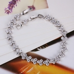 สร้อยข้อมือทองคำขาว 18k white gold filled ประดับเพชร CZ เปล่งประกายรอบชิ้น