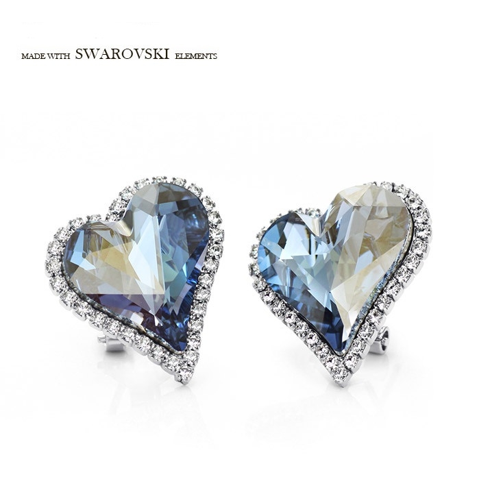 ต่างหู 18k Platinum Plated ประดับ Swarovski คริสตัลแท้ ดีไซน์หัวใจ สวยหรูมากค่ะ ต่างหู 18k Platinum Plated ประดับ Swarovski คริสตัลแท้ ดีไซน์หัวใจ สวยหรูมากค่ะ