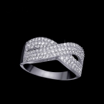 แหวนทองคำขาว 18k white gold ประดับเพชร CZ ดีไซน์ love forever สวยมากค่ะ
