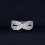 แหวนทองคำขาว 18k white gold ประดับเพชร CZ ดีไซน์ love forever สวยมากค่ะ