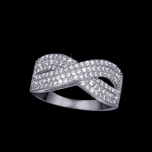 แหวนทองคำขาว 18k white gold ประดับเพชร CZ ดีไซน์ love forever สวยมากค่ะ