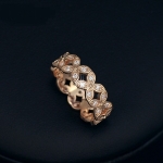 แหวนทองอิตาลี 18kRGP ประดับเพชร CZ เกรดพรีเมี่ยม ดีไซน์ดอกไม้รอบวง สวยมากค่ะ