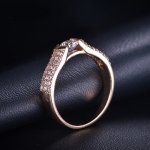 แหวนทอง 18k gold plated ประดับเพชร CZ คุณภาพเยี่ยม ดีไซน์เก๋ สวยหรูมากค่ะ