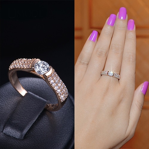 แหวนทอง 18k gold plated ประดับเพชร CZ คุณภาพเยี่ยม ดีไซน์เก๋ สวยหรูมากค่ะ